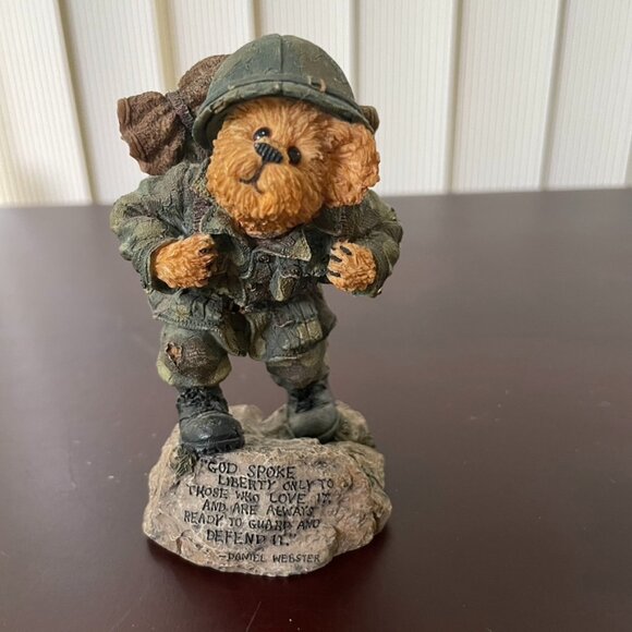 Boyds Bears Bearstone G.I. Bruin Stand Up for Freedom Resin Retired #228387 - Picture 1 of 11